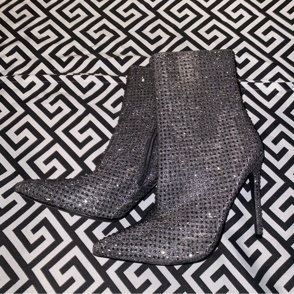Steve Madden WIFEY cardi B stellito ankle boots 9 silver - Picture 8 of 15